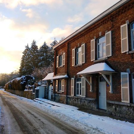 Les2Sources Bike-B&B Rochefort Bagian luar foto