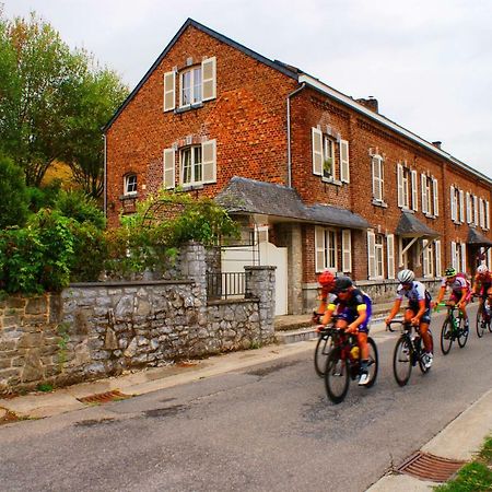 Les2Sources Bike-B&B Rochefort Bagian luar foto