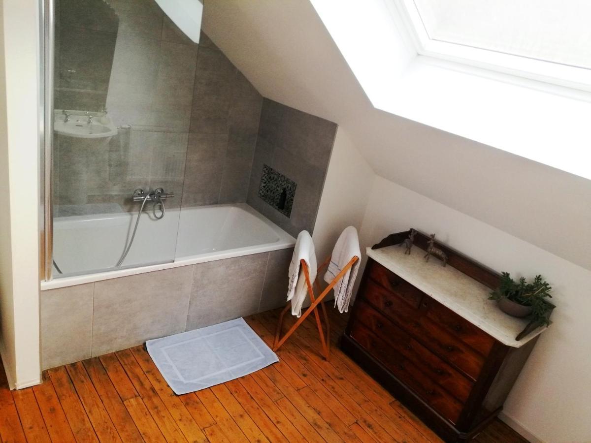 Les2Sources Bike-B&B Rochefort Bagian luar foto