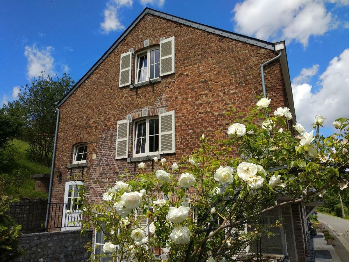 Les2Sources Bike-B&B Rochefort Bagian luar foto
